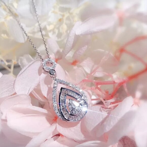 NEW 18k White Gold Diamond Pear Cut Necklace Teardrop Pendant Necklace - Picture 2 of 4